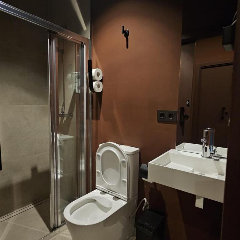 VAD HOSTEL ALICANTE - Albergue Juvenil - Single Bed in Mixed Dormitory Room - 8