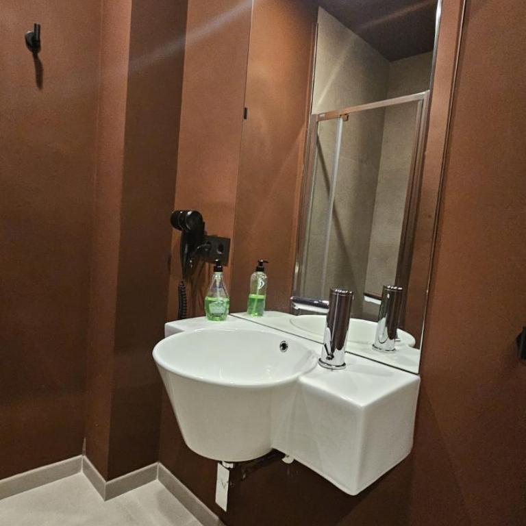 VAD HOSTEL ALICANTE - Albergue Juvenil - Single Bed in Mixed Dormitory Room - 10
