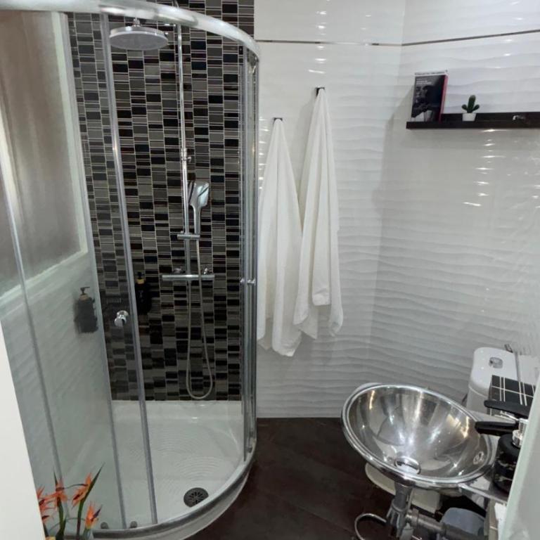 Paradise in Torremolinos Malaga, Recep 24 h, Swimming Pool, near to the beach, city center and airport, train, bus, taxi - Apartamento - 9