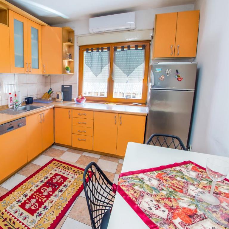 Apartment La Vie - Two-Bedroom Apartment with Terrace - 3