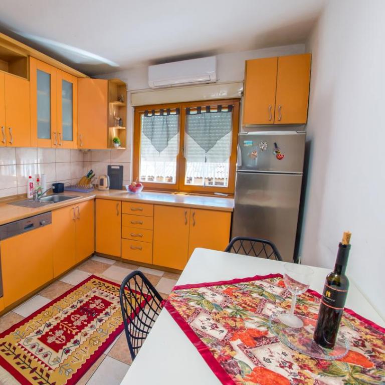 Apartment La Vie - Two-Bedroom Apartment with Terrace - 20