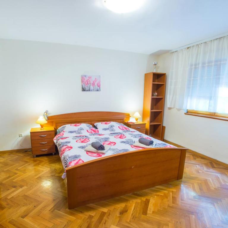 Apartment La Vie - Two-Bedroom Apartment with Terrace - 25