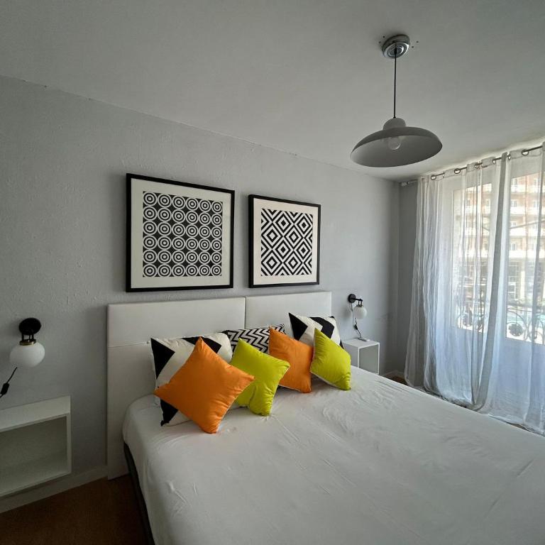 Amazinn Places Valencia Marina Real - Superior Apartment - 1