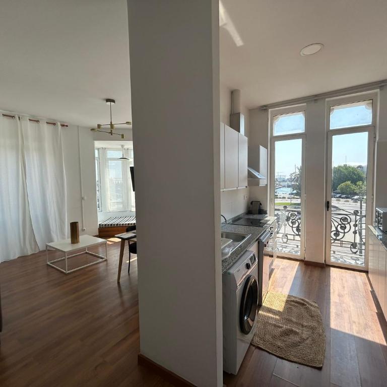Amazinn Places Valencia Marina Real - Superior Apartment - 21