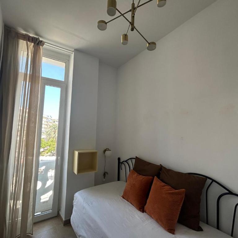 Amazinn Places Valencia Marina Real - Superior Apartment - 30