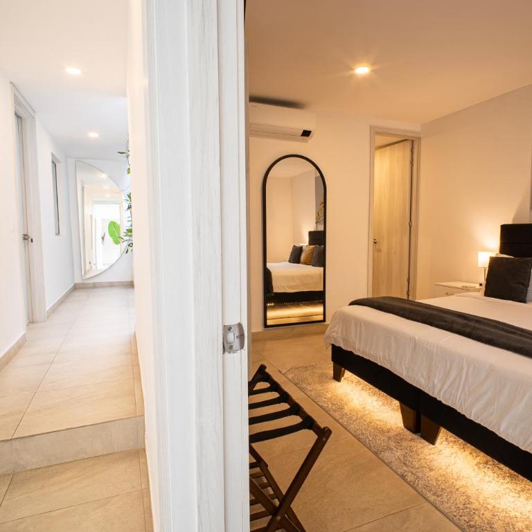The Villa Catalina - Villa with Private Pool - 35