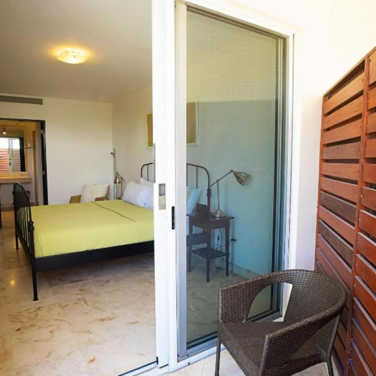 The Elements Beachfront Condos - Two-Bedroom Apartment with Balcony - 12