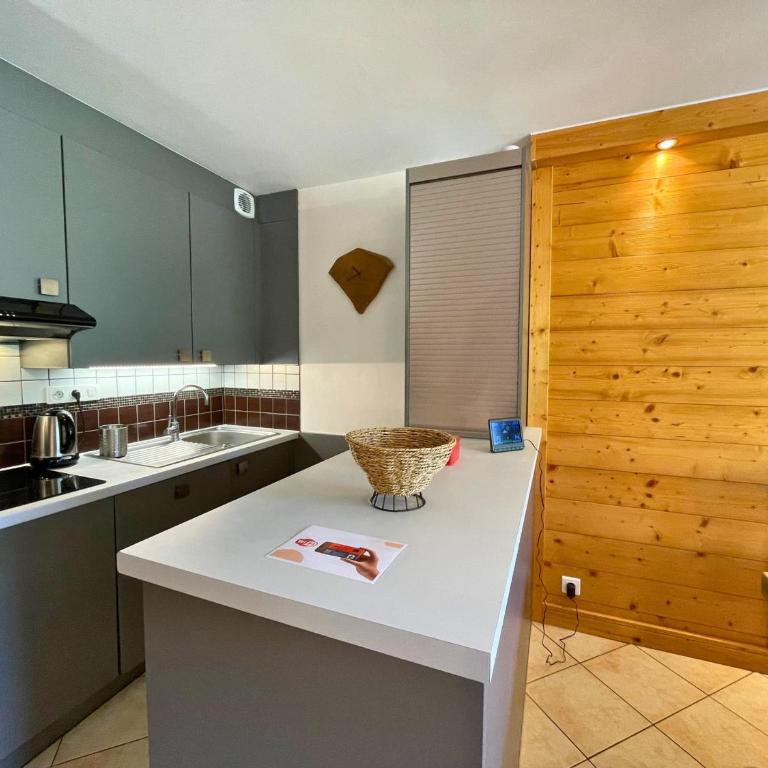 Les Menuires : Duplex 4 Pièces 8/10 pers, Wifi, Casier à Skis - FR-1-452-83 - Apartment mit 4 Schlafzimmern - 11