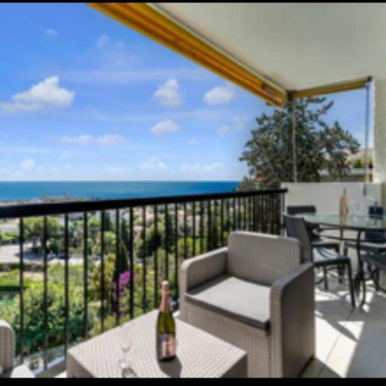 Magnificent 3 Rooms-Sea View-Terrace-Pool - Appartement 2 Chambres - 13