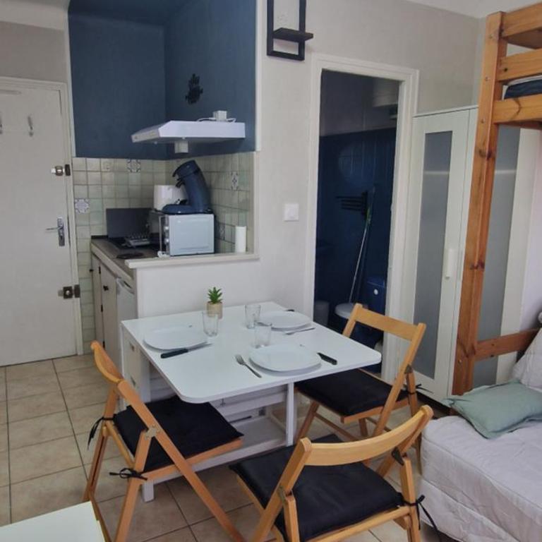 Studio rénové à 70m de la plage - Studio - 1