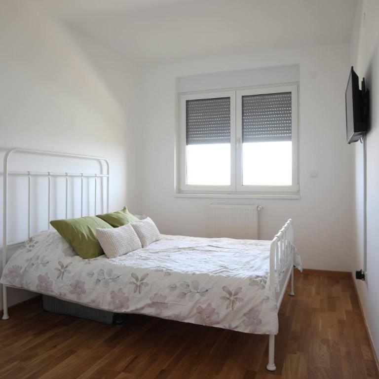 Boho KG - Two-Bedroom Apartment - 15