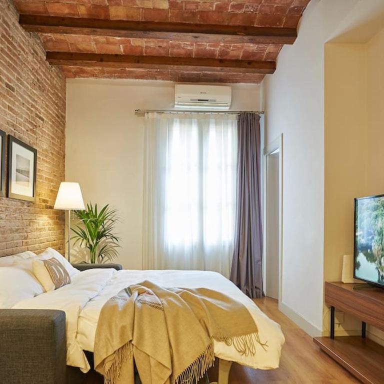 Catalan Comfort near Sagrada Familia by MyRentalHost - Two-Bedroom Apartment - 9