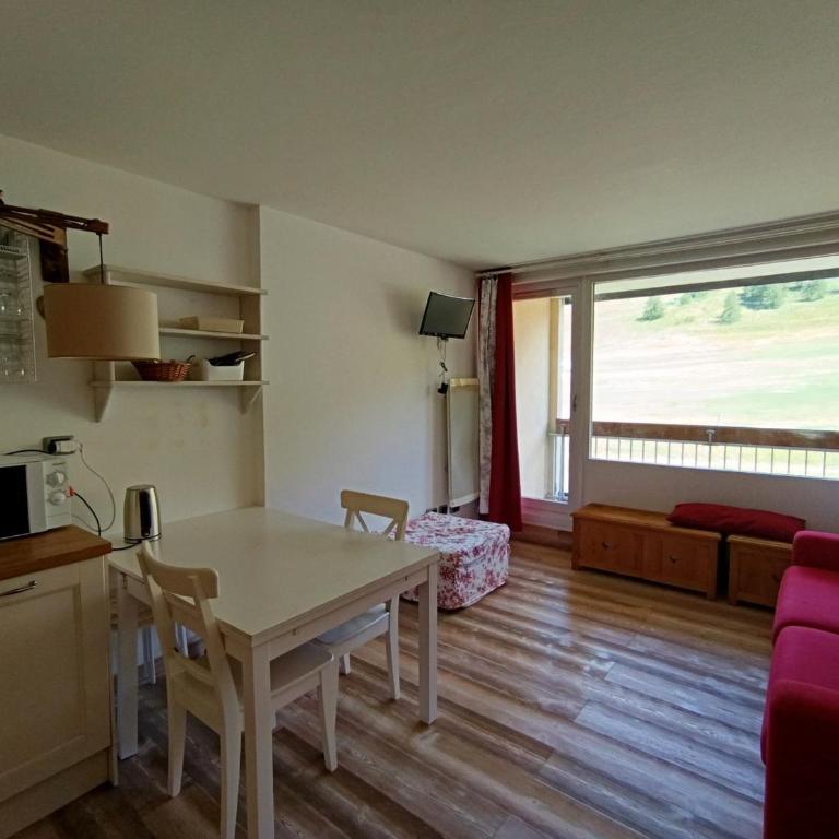 Studio skis aux pieds Sud, balcon, parking privé - FR-1-445-224 - Estudio - 2
