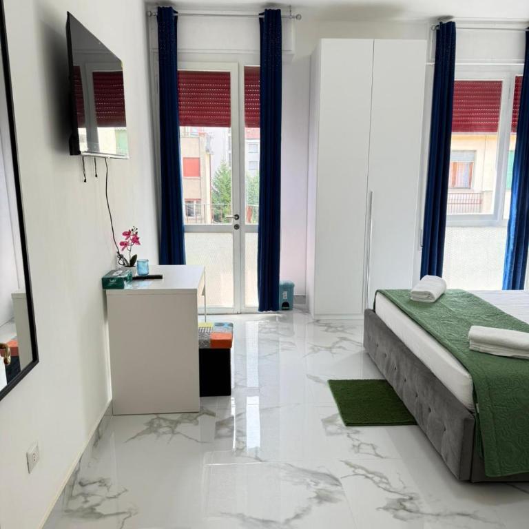 Rehan Venice Station - Luxury Triple Room - 3