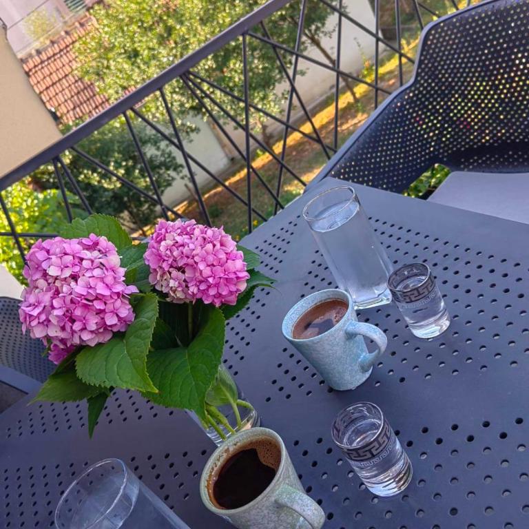 Apartment Holiday - Apartman sa 2 Spavaće Sobe i Balkonom - 8