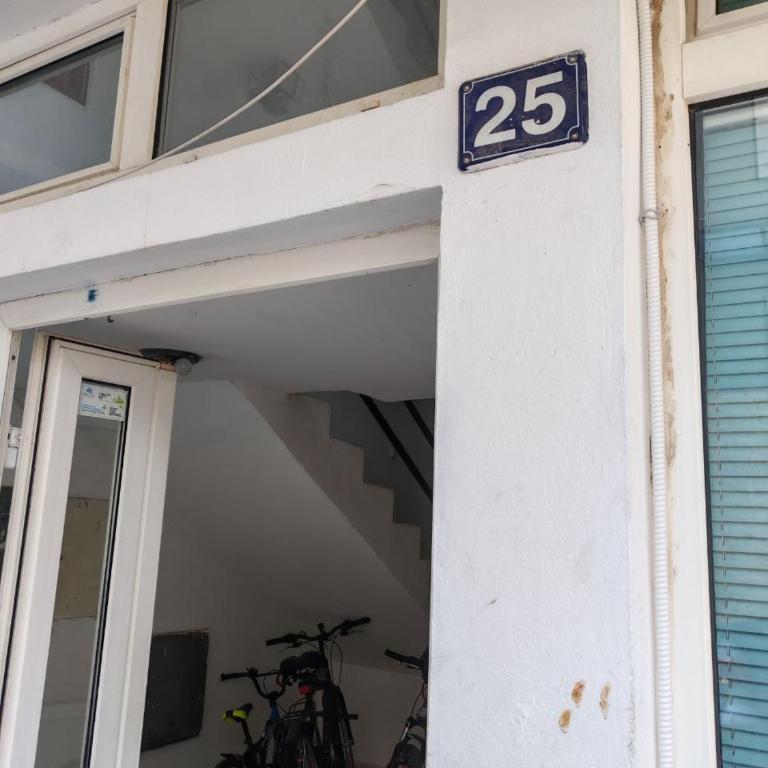 Vinogradi - Two-Bedroom Apartment - 9