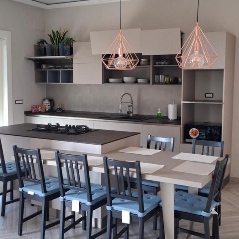 Damablu - Two-Bedroom House - 8