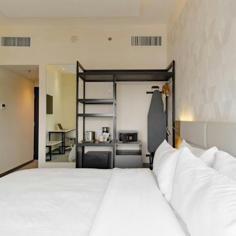 SJ Grand Hotel Monterrey - Standard King Room with City View - 2