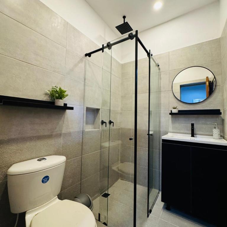 Moonshine Boutique Hostal - Standard Double Room with Fan - 8