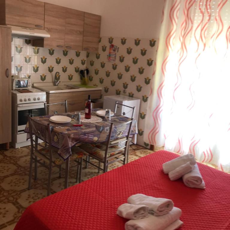 La Scalinata 2 - Camera Familiare con Bagno Privato - 4