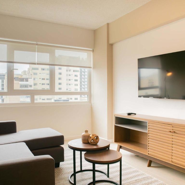 Striking 1BR in Miraflores - Apartment - 1