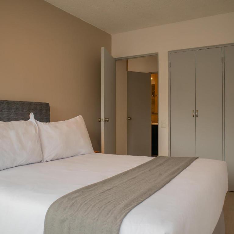 Striking 1BR in Miraflores - Apartment - 15