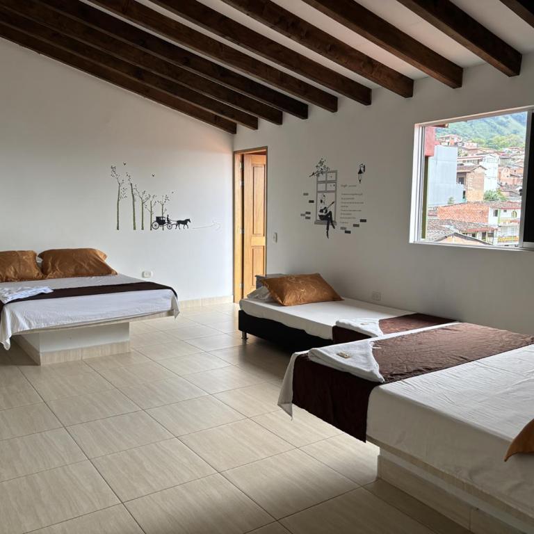 Hotel Balcon Tamesino - Habitación Familiar Deluxe - 3
