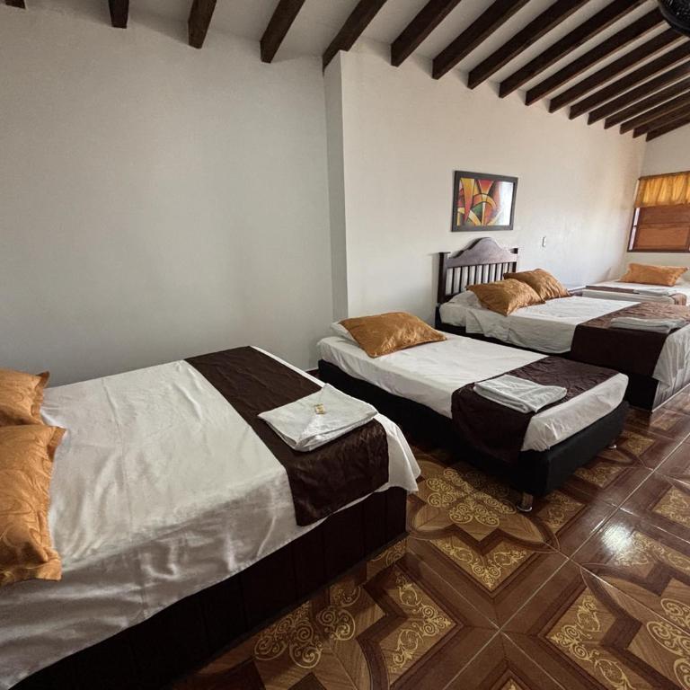 Hotel Balcon Tamesino - Habitación Familiar Superior - 5