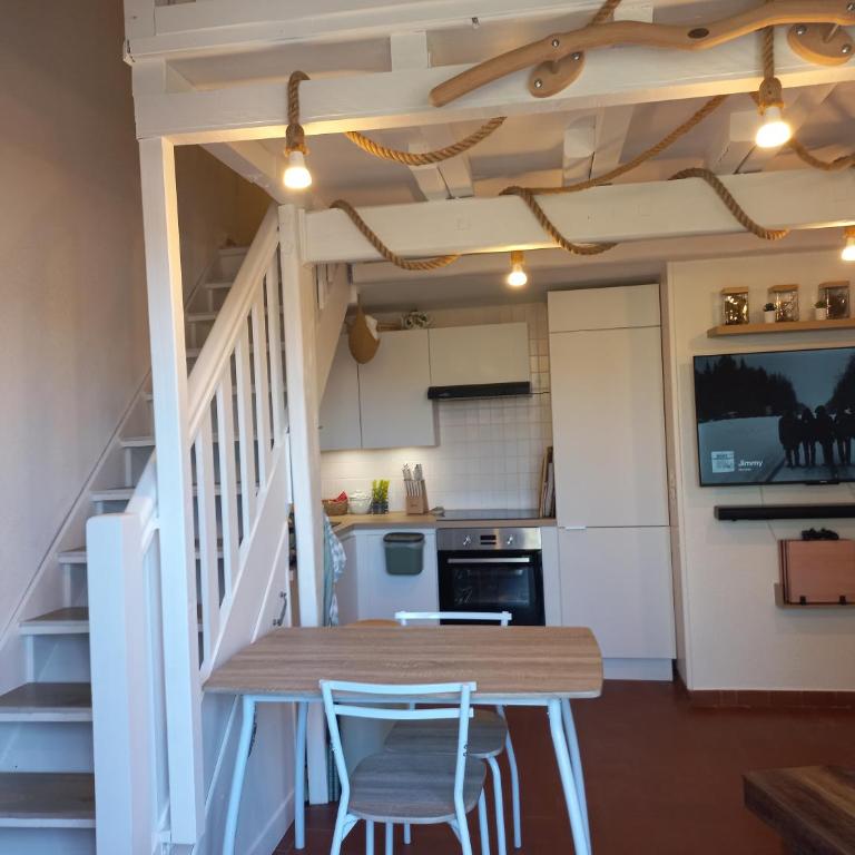 Appartement T2 Duplex 50m2, Marseillan Etang Thau, clim, terrasse - Appartamento con 1 Camera da Letto - 1