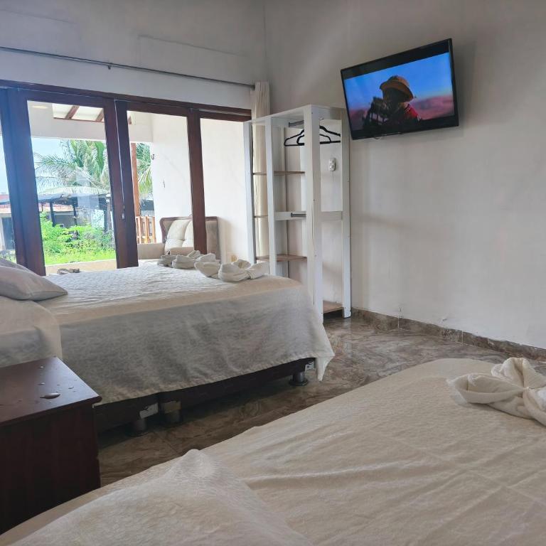Costa Beach - Deluxe Double Room with Side Sea View - 12