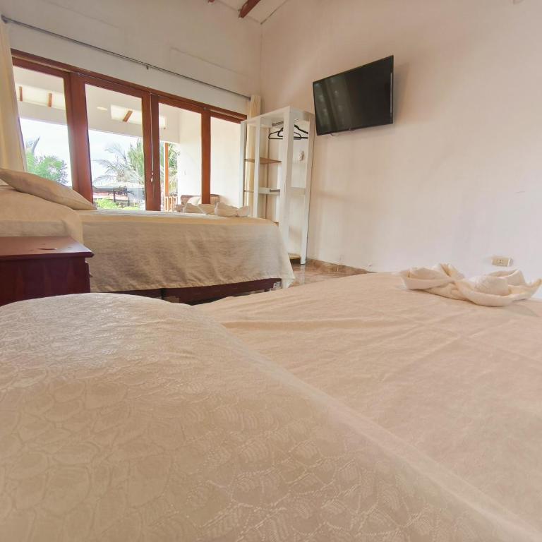 Costa Beach - Deluxe Double Room with Side Sea View - 17