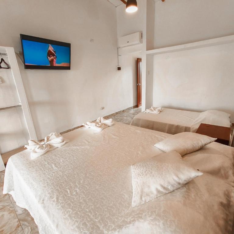Costa Beach - Deluxe Double Room with Side Sea View - 11