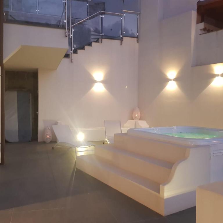 Francis House Deluxe - Appartamento con 2 Camere da Letto e Vista Porto - 4