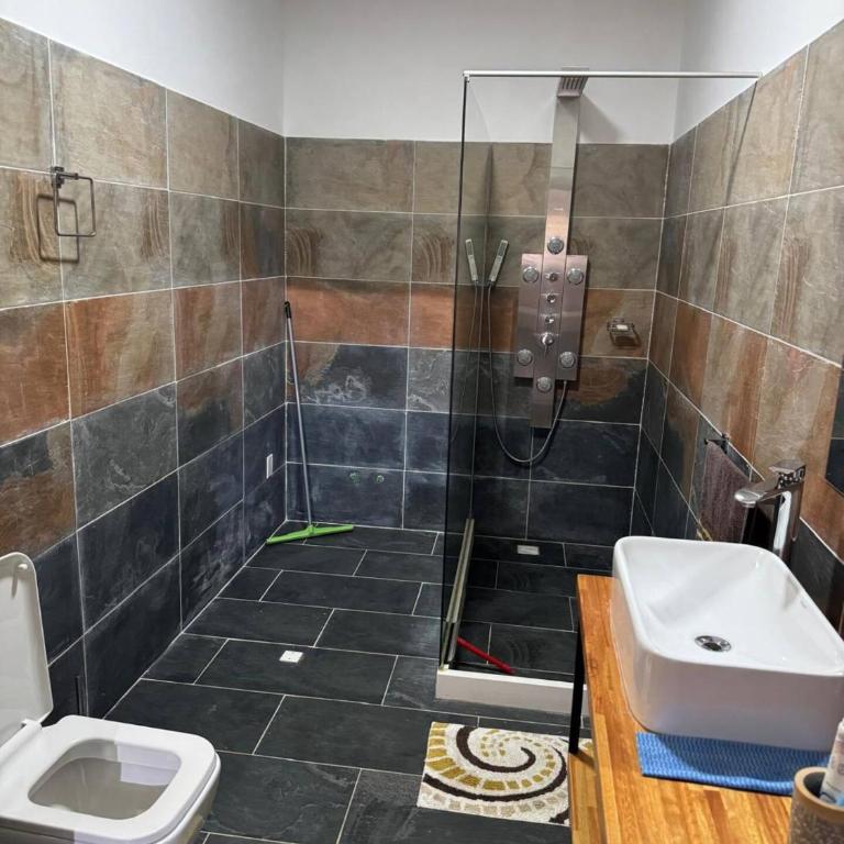 Casa con piscina en Bella Vista - Apartamento de 3 dormitorios - 11