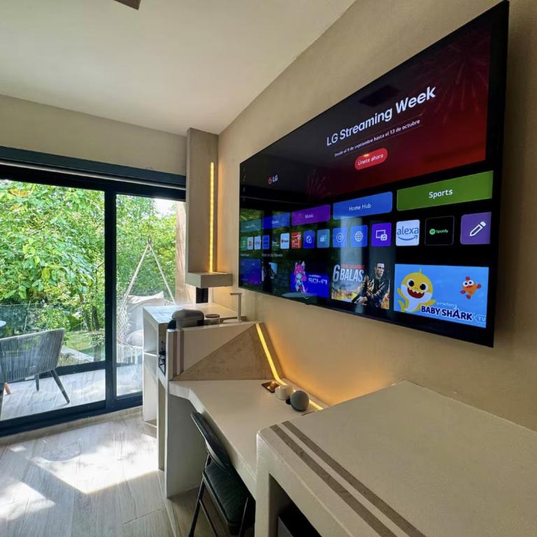 The Strelitzia Project with Private Cenote & Infinity Pool - Apartamento Estudio con cama extragrande - 32