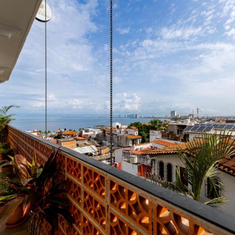 Raices Nomadas Boutique Hotel Vallarta - Deluxe Suite with Sea View - 9
