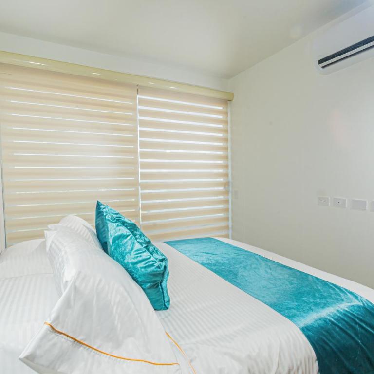 New luxury oceanfront apartment in the Colombian Caribbean, Floor 21 Santa Marta - Two-Bedroom Apartment - 14