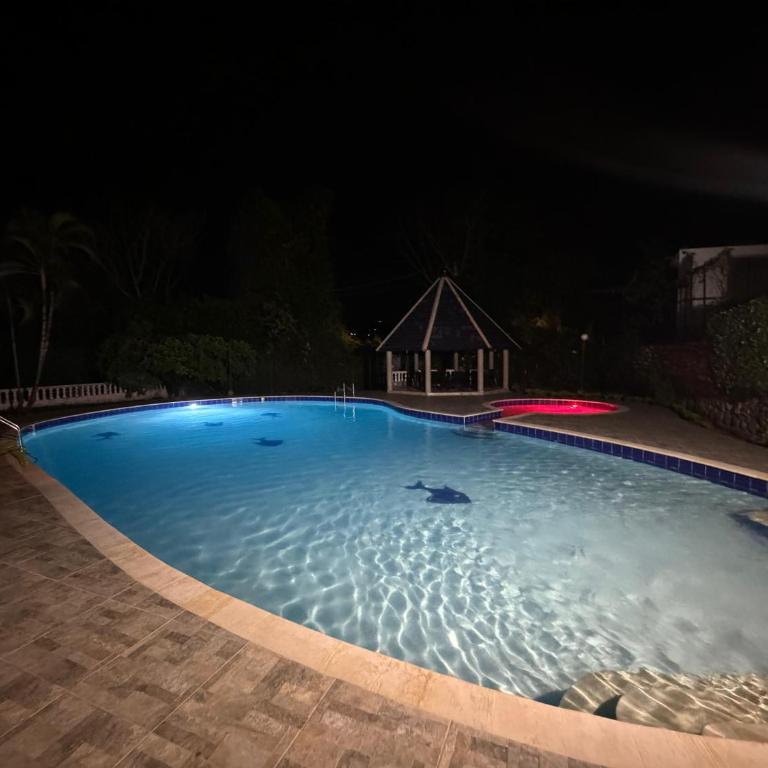 Casa estilo mediterráneo en Anapoima - Casa de 4 dormitorios - 15