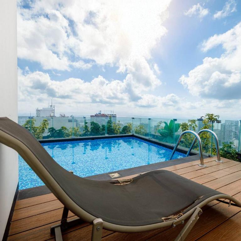 BSR Romantic Escape Flat w/ Rooftop Pool - Apartment - 52