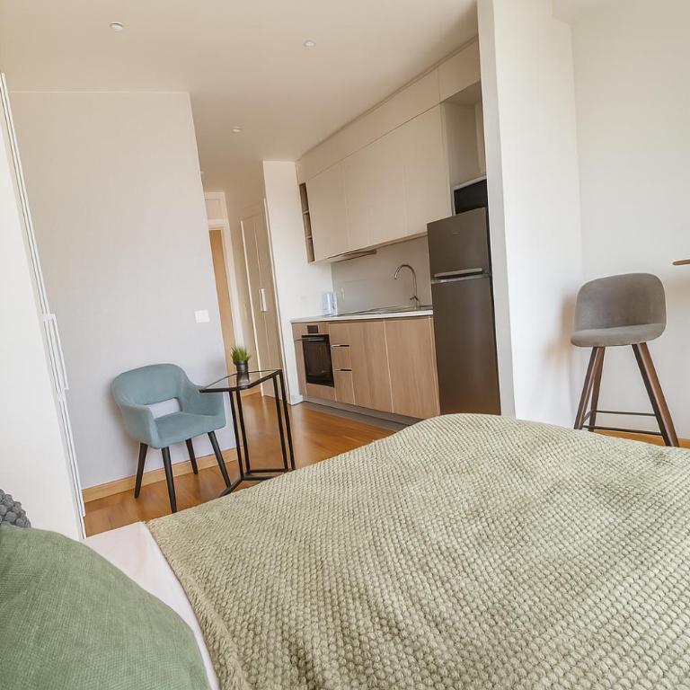 BW Riverside - Studio Apartment with Balcony - 7