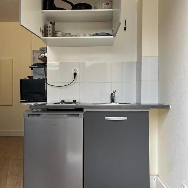 spacieux studio Paris Gambetta - Studio Lit King-Size - 11