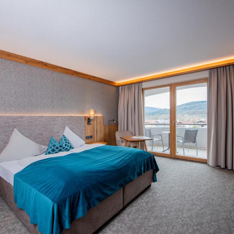 Hotel Königgut - Deluxe Doppel-/Zweibettzimmer mit Balkon - 2