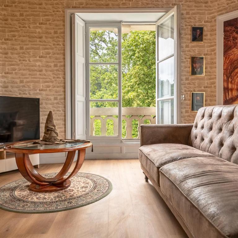 LE château des sorciers & spa expérience - One-Bedroom Apartment with Garden View - 21
