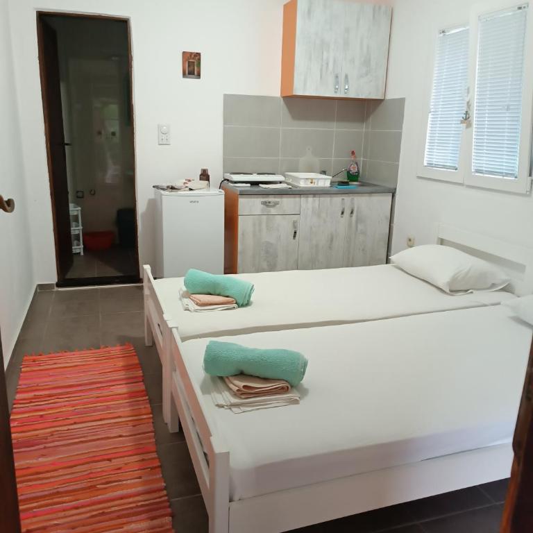 M6 olive tree studio - One-Bedroom Apartment - 1