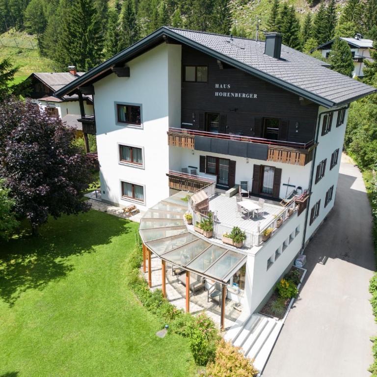 Apartments Hohenberger Mallnitz - Bahnhofsshuttle bei An- und Abreise inklusive - Deluxe Studio mit Doppelbett - 1