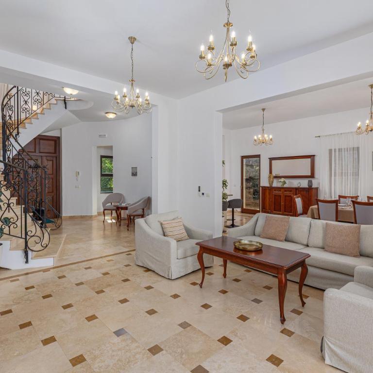 Oak Leaf Residences - Vila sa Sopstvenim Bazenom - 19