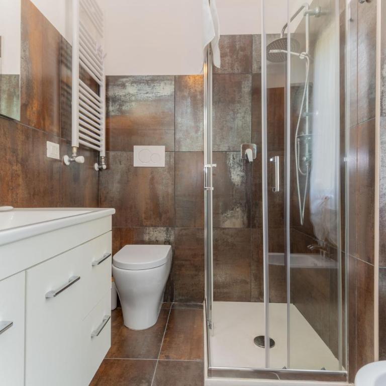 Casa Raffaella Comfort smart working M3 bus self-check-in - Appartamento con 1 Camera da Letto - 3