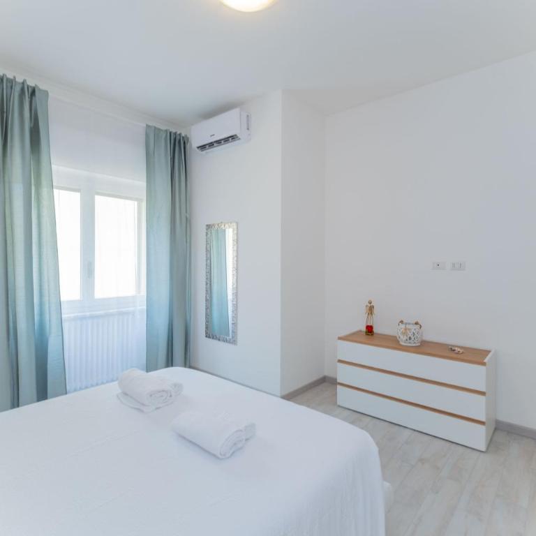 Casa Raffaella Comfort smart working M3 bus self-check-in - Appartamento con 1 Camera da Letto - 2