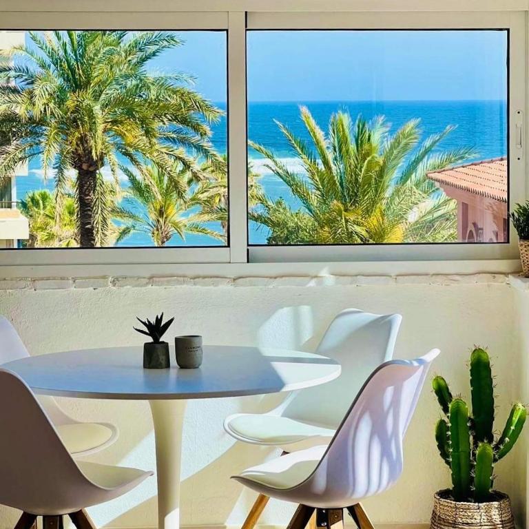 Penthouse - Beach - Sea View - Pool - 40 sqm Private Terrace - One Bedroom - Sleeping Alcove - Casa - 1