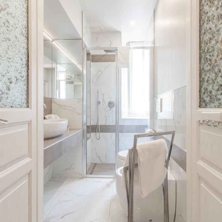 H11 THE KINGDOM'S APARTMENT Centro-Sanremo - Two-Bedroom Apartment - 2